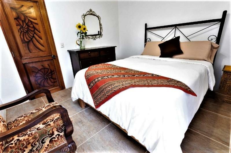 Intirumi Inn Caraz Zewnętrze zdjęcie